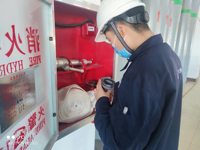 檢查消防安全設施.jpg