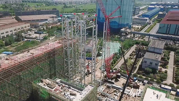 安徽長(cháng)江鋼鐵股份有限公司節能減排煤氣發(fā)電項目順利完成1#鍋爐鋼架吊裝_副本.jpg